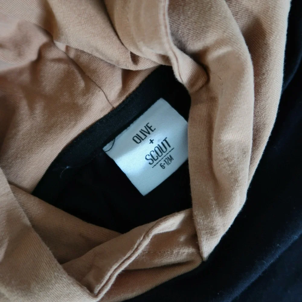 Olive + Scout Stylish Sweat Set & Hooded Onesie 6-12M - Picture 5 of 5